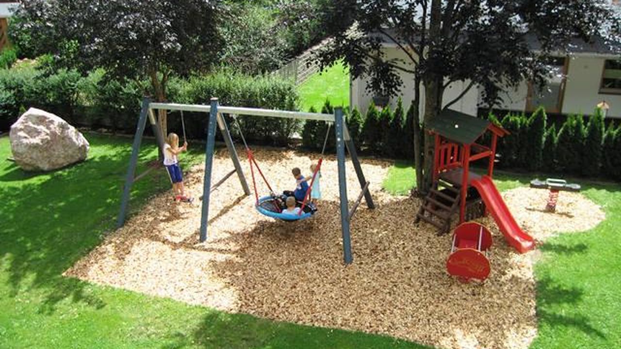 Spielplatz für das Apart Peppone und Don Camillo Spielplatz für das Apart Peppone und Don Camillo